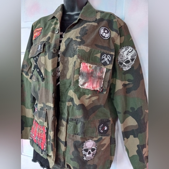 RAGE- OOAK punked out custom army fatigue camo jacket - Picture 2 of 12